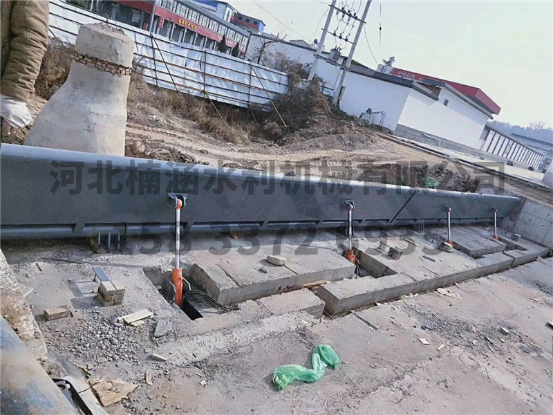 undefined 液壓翻板閘門(mén) (3).jpg